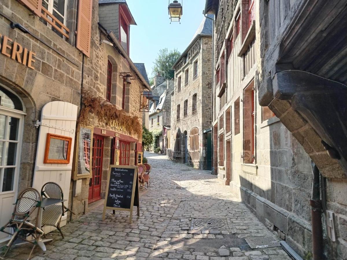 Lanvallay Chambre D'Hote Familiale De La Maison Bleue מראה חיצוני תמונה